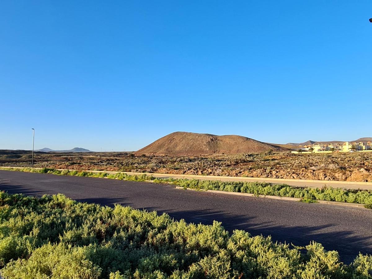 Casa Zalla 110M2, 200M2 Garden, Pool, 1Gb Wi-Fi, Private Parking Corralejo Esterno foto